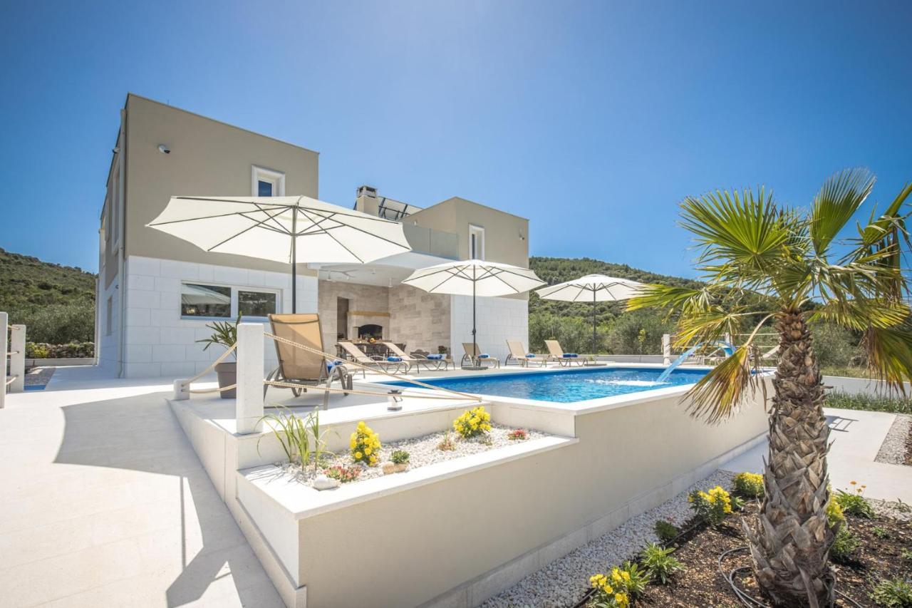 Villa Hileja Марина Экстерьер фото