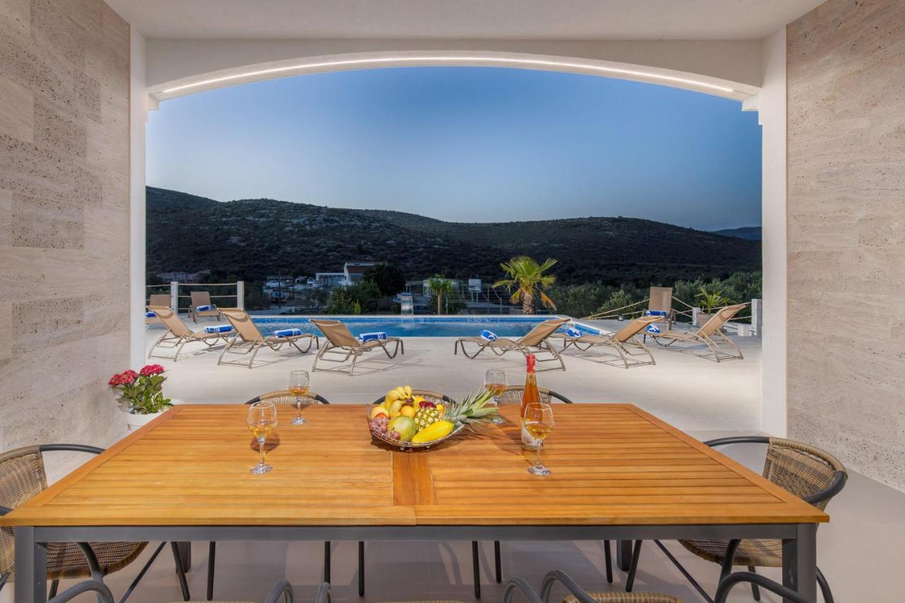 Villa Hileja Марина Экстерьер фото